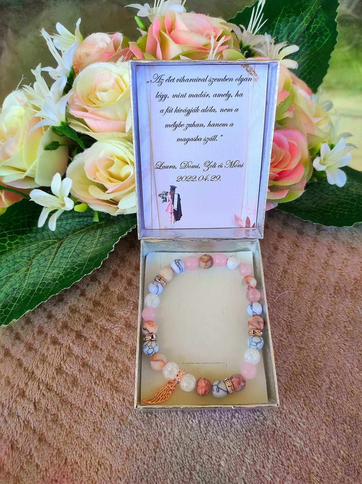 Ballagási ajándék angyal karkötő